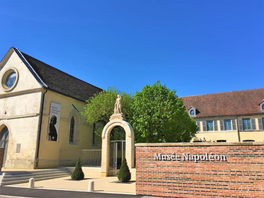 Super Logement En Plein Coeur De La Ville , Chez Tify Brienne-le-Chateau Exterior foto